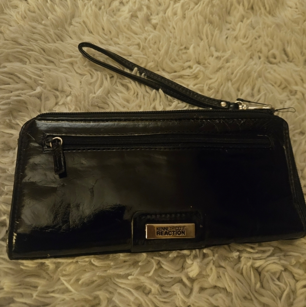 Kenneth Cole Reaction Long Black Patent Leather Money Wallet Wristlet
